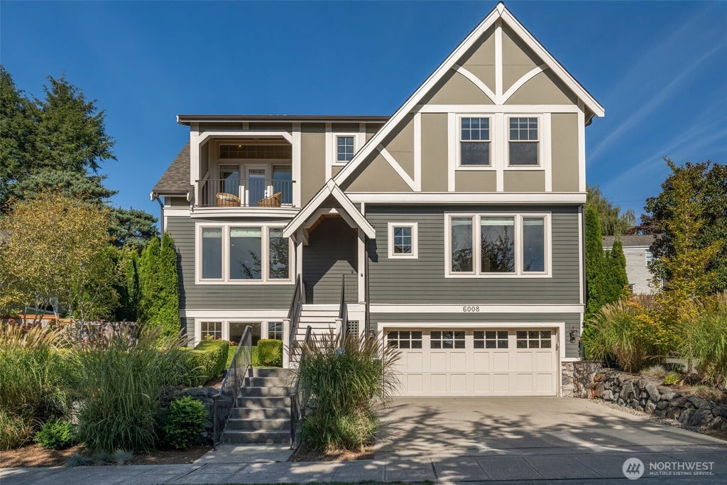 Photo of 6008 Oberlin Avenue NE, Seattle, WA 98115 (MLS # 2580126)