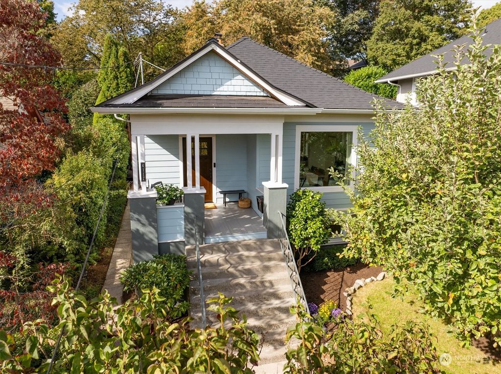 Photo of 4117 Woodland Park Avenue N, Seattle, WA 98103 (MLS # 2297988)