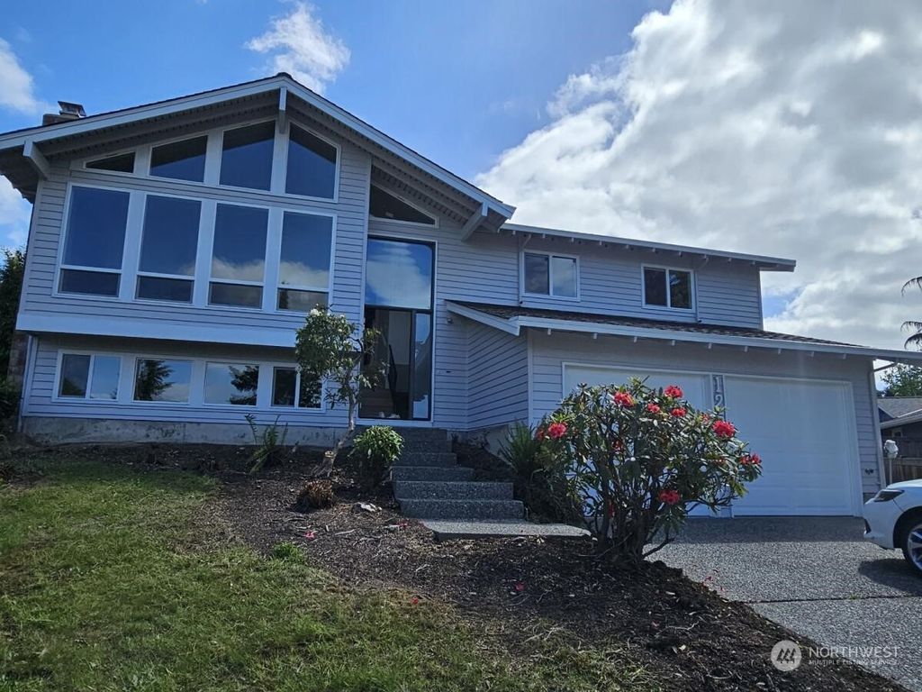 Photo of 12500 87th Place NE, Kirkland, WA 98034 (MLS # 2244619)