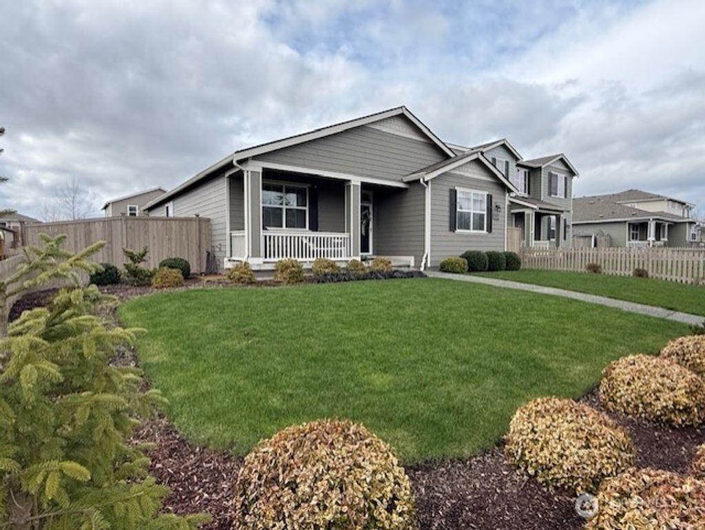 Photo of 3215 N 30th Street, Mount Vernon, WA 98273 (MLS # 2485412)