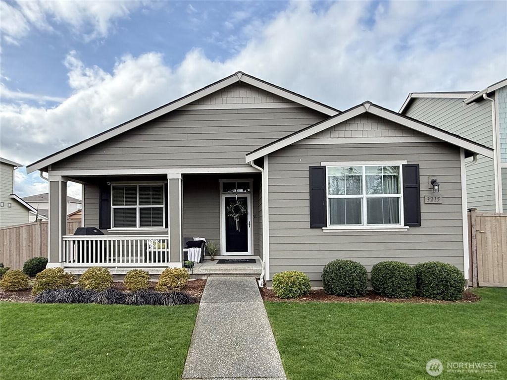 Photo of 3215 N 30th Street, Mount Vernon, WA 98273 (MLS # 2485412)