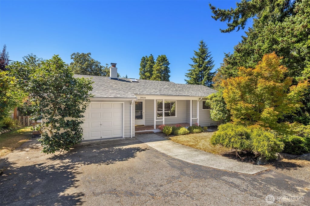 Photo of 20820 Hillcrest Place, Edmonds, WA 98026 (MLS # 2570612)