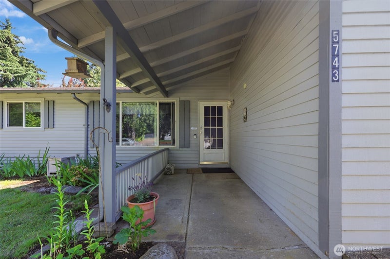 5743 39th Avenue SE