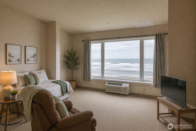 1307 Ocean Shores Boulevard SW N52