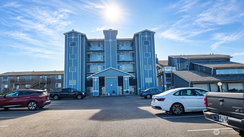 1307 Ocean Shores Boulevard SW N52