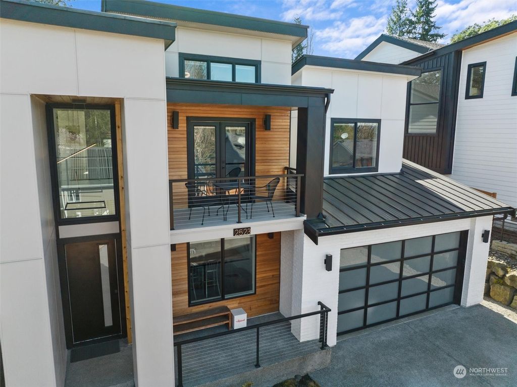Photo of 2523 Aberdeen Avenue NE, Renton, WA 98056 (MLS # 2214861)
