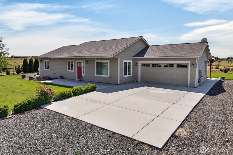 2381 W Dylan Lane