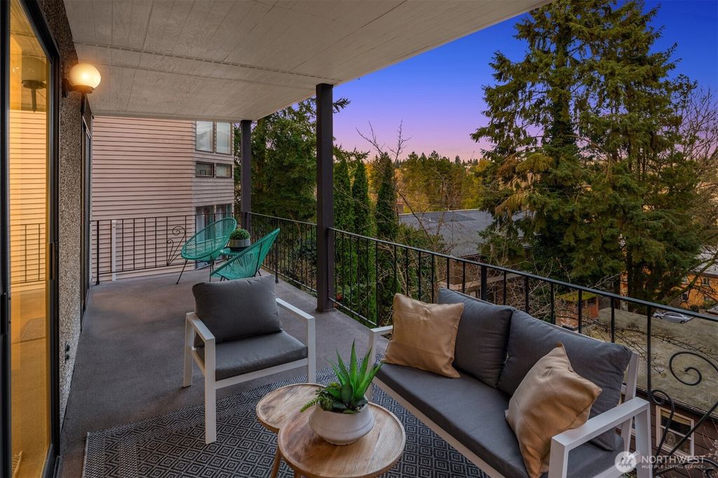 Photo of 5220 21st Avenue NE #2, Seattle, WA 98105 (MLS # 2504166)