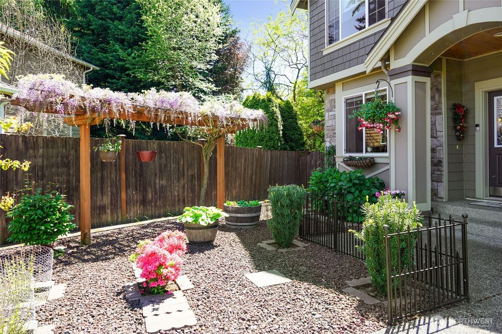 Photo of 19706 9th Place W, Lynnwood, WA 98036 (MLS # 2358548)