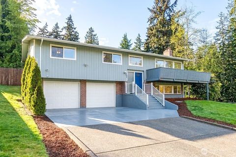 Photo of 408 119th Avenue E, Edgewood, WA 98372 (MLS # 2511382)