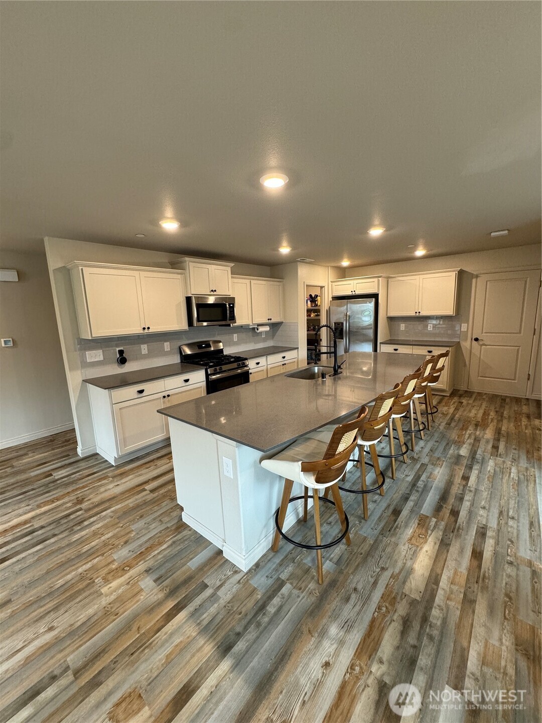 3572 Hoffman Hill Boulevard