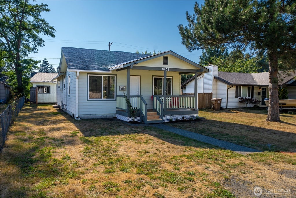Photo of 6408 S Ferdinand Street, Tacoma, WA 98409 (MLS # 2549191)