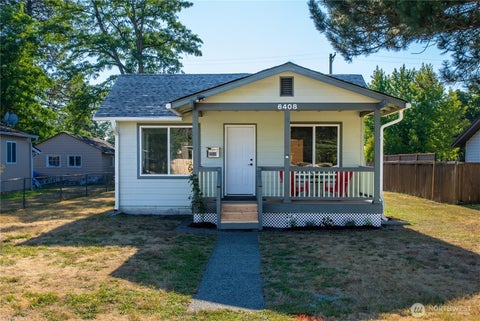 Photo of 6408 S Ferdinand Street, Tacoma, WA 98409 (MLS # 2549191)