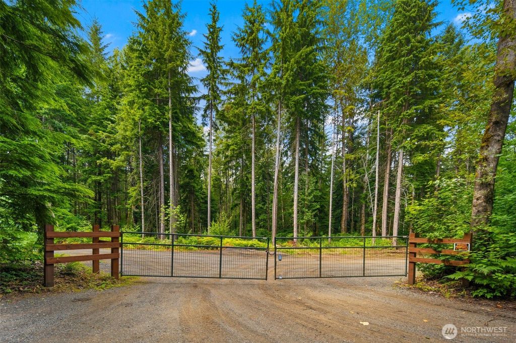 Photo of 34430 NE 102nd Way, Carnation, WA 98014 (MLS # 2401095)