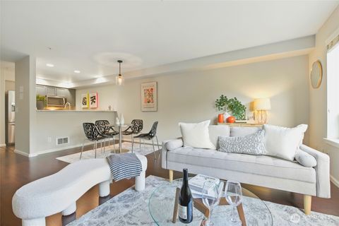 Photo of 559 McGraw Street #204, Seattle, WA 98109 (MLS # 2423886)