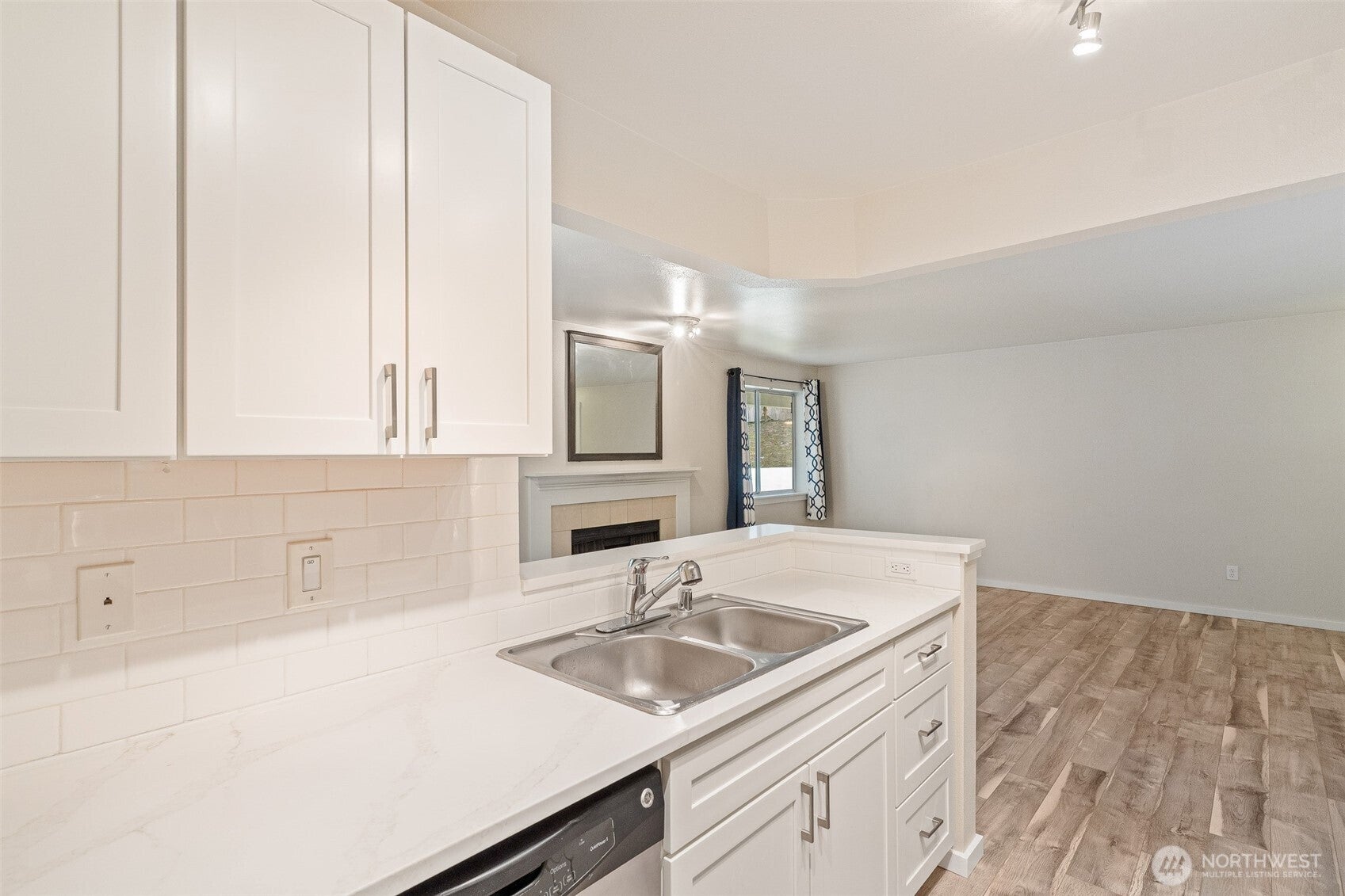 15415 35th Avenue W F105
