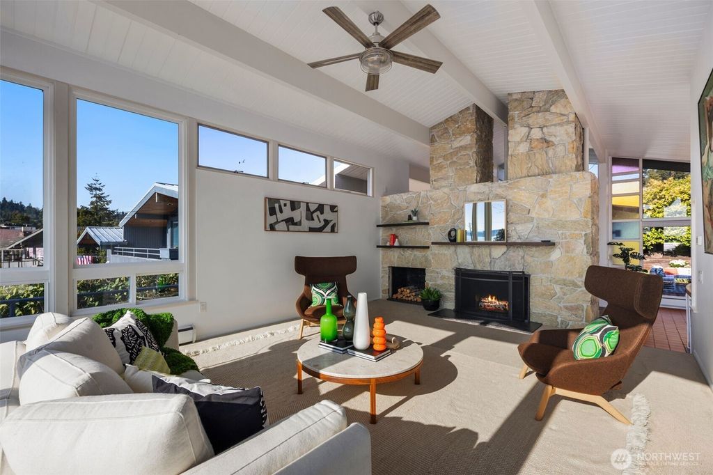 Photo of 18174 Normandy Terrace SW, Normandy Park, WA 98166 (MLS # 2359962)