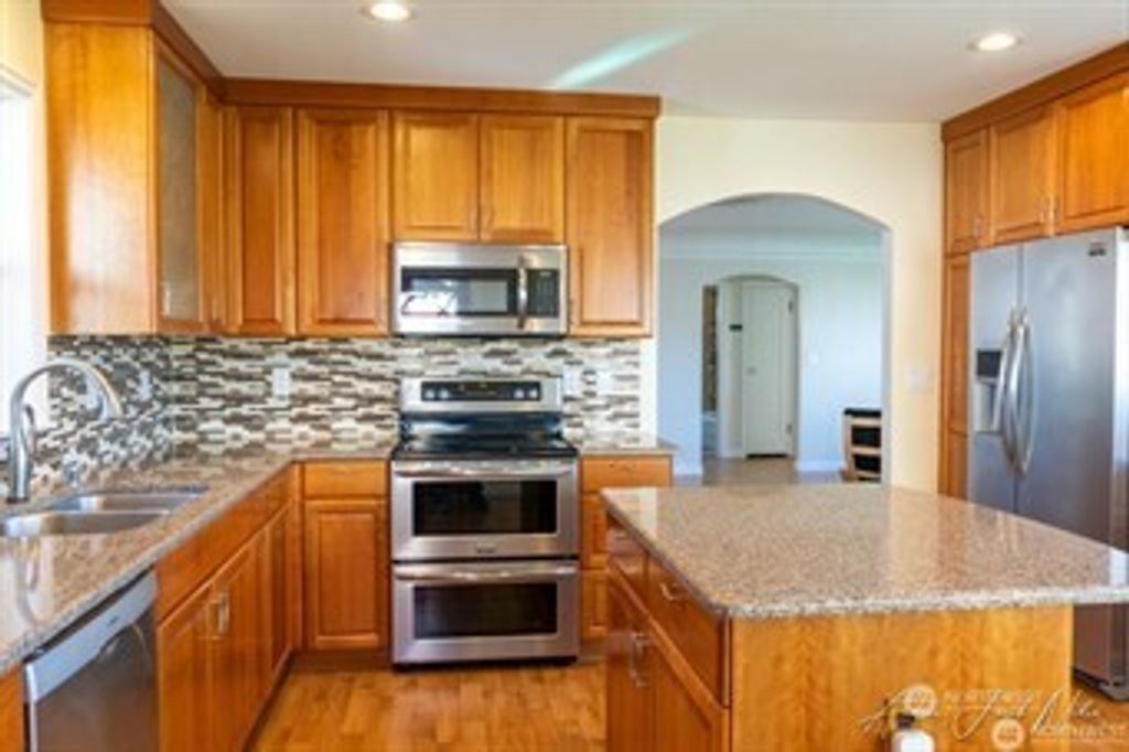 Photo of 436 Wells Avenue N, Renton, WA 98057 (MLS # 2507738)