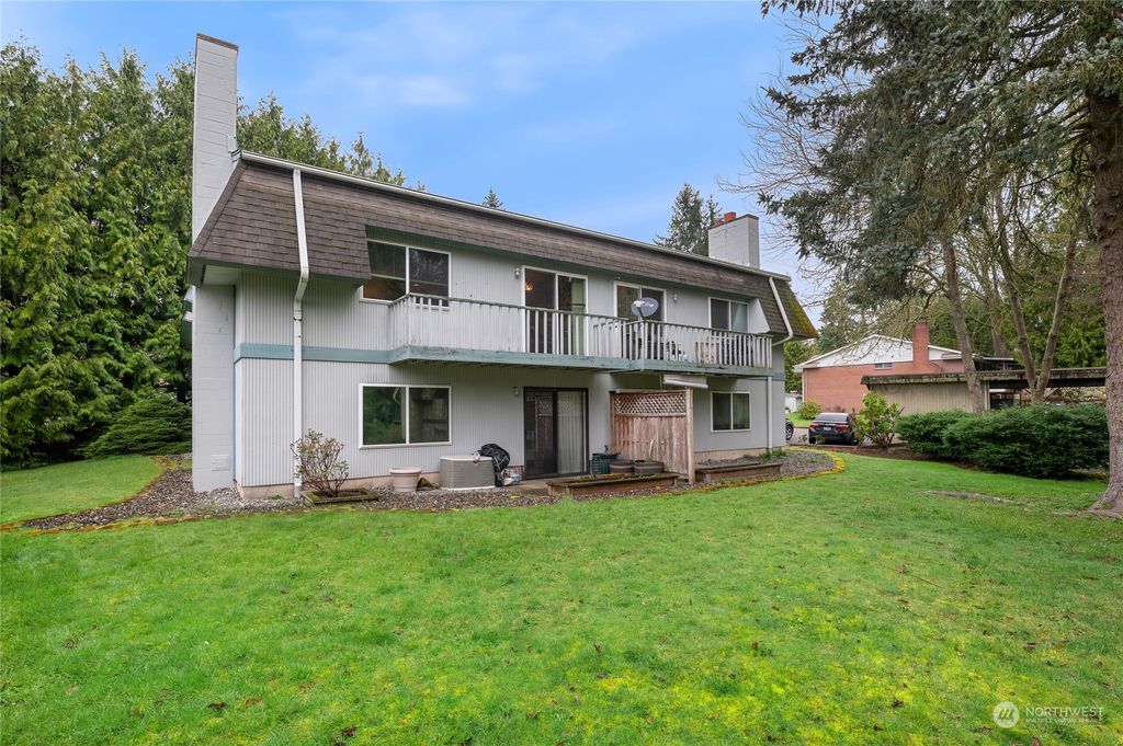 Photo of 6103 -6107 NE 194th Place, Kenmore, WA 98028 (MLS # 2214734)
