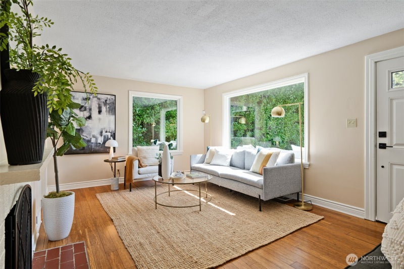 320 NE 156th Street