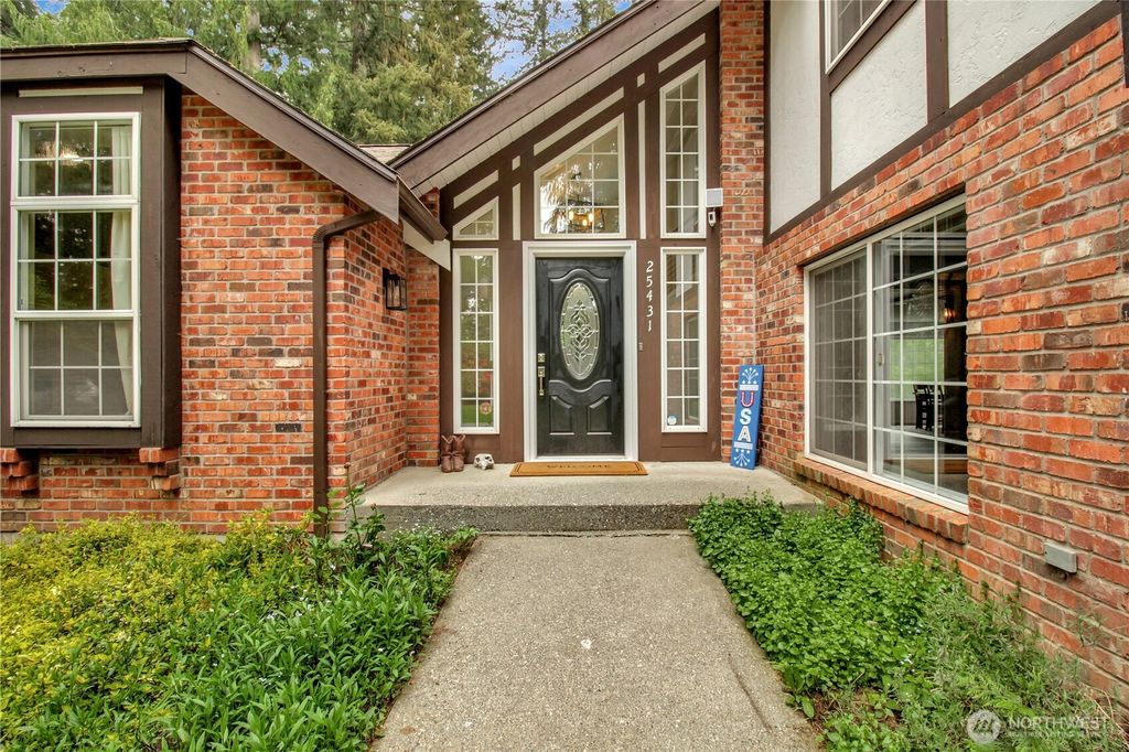 Photo of 25431 Mountain Drive, Arlington, WA 98223 (MLS # 2498205)