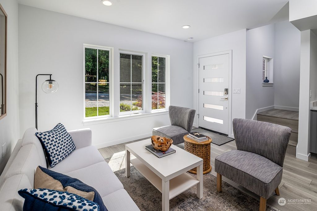 Photo of 12529 1st Avenue NE, Seattle, WA 98125 (MLS # 2077520)