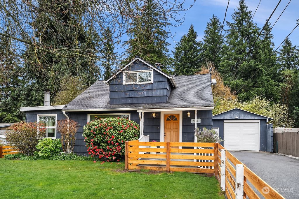 Photo of 118 NE 125th Street, Seattle, WA 98125 (MLS # 2216125)