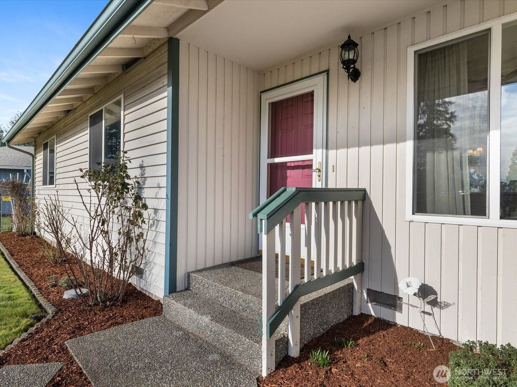 Photo of 4115 126th Place NE, Marysville, WA 98271 (MLS # 2478726)