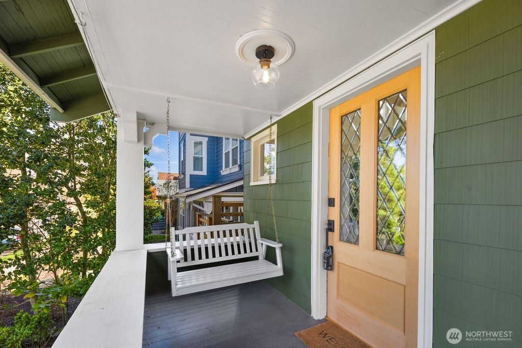 Photo of 2556 10th Avenue W, Seattle, WA 98119 (MLS # 2496414)