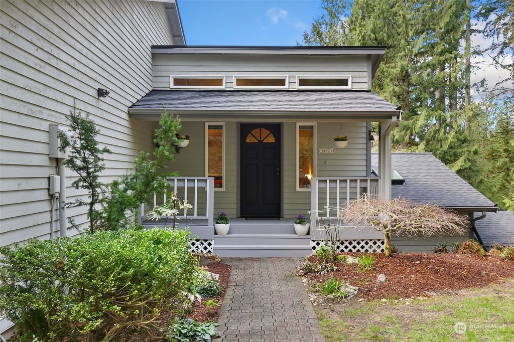 Photo of 14521 255th Avenue SE, Issaquah, WA 98027 (MLS # 2210782)