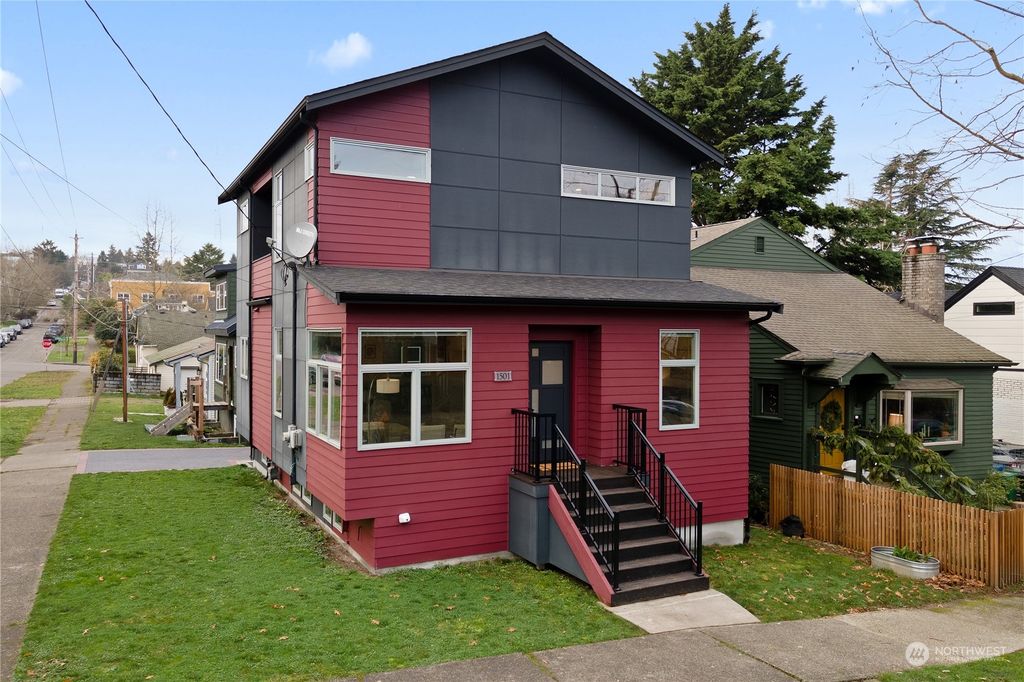 Photo of 1501 29th Avenue, Seattle, WA 98122 (MLS # 2317554)