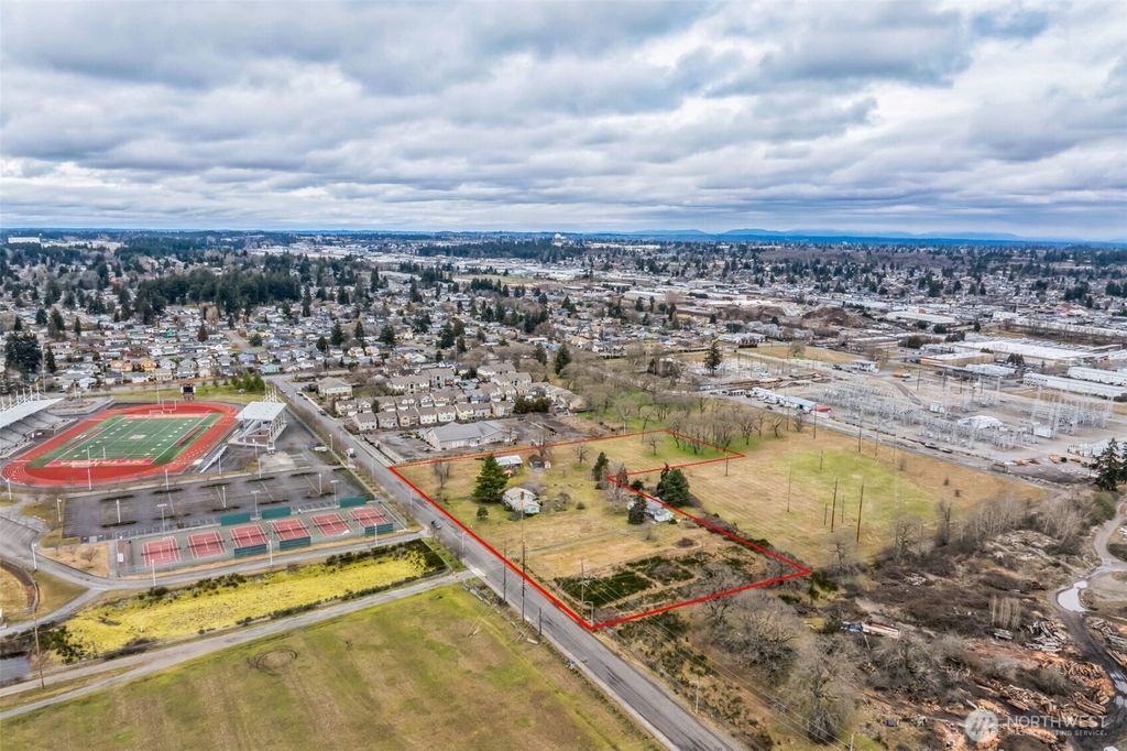 listing image 9361515639805647356