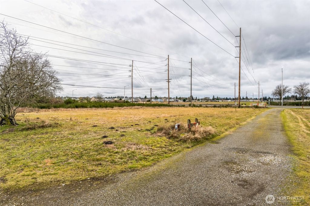 listing image 9365130457537514566