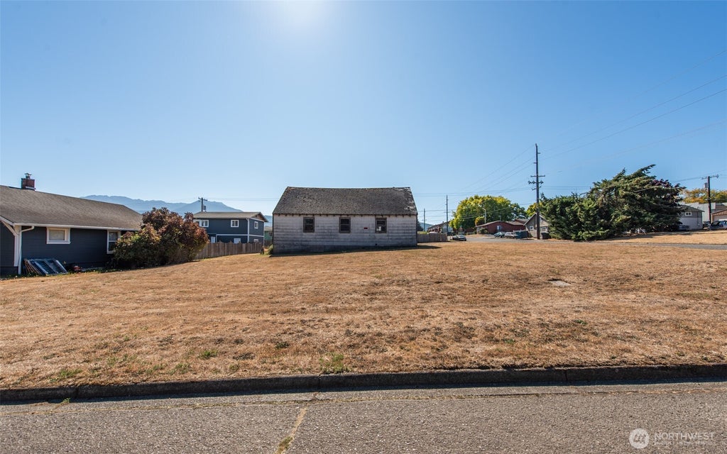 Photo of 707 S B Street, Port Angeles, WA 98363 (MLS # 2581200)