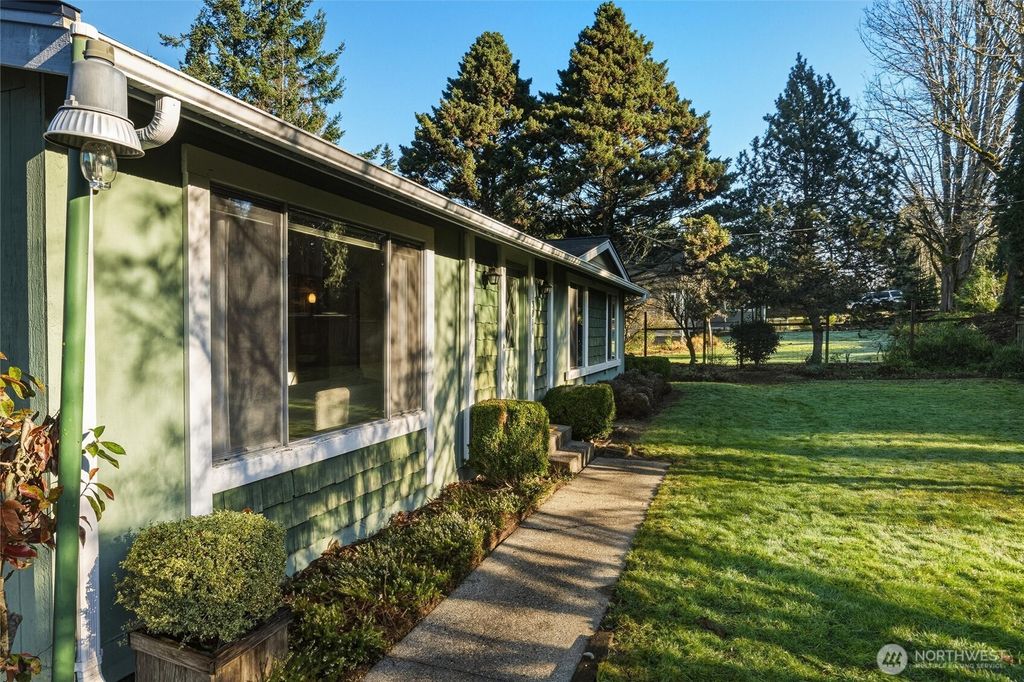 Photo of 3811 York Street, Bellingham, WA 98229 (MLS # 2469281)