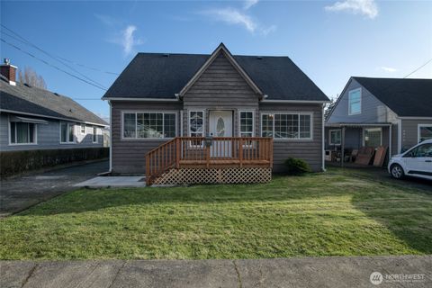 Photo of 2409 Cherry Street, Aberdeen, WA 98520 (MLS # 2488870)