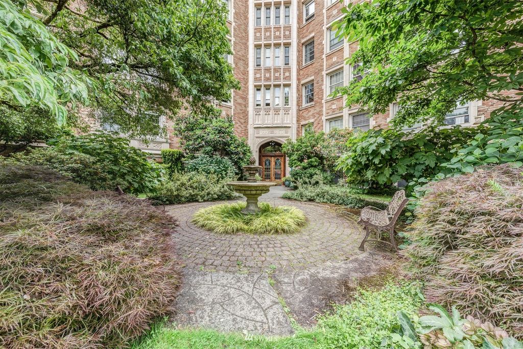 Photo of 5810 Cowen Place NE #404, Seattle, WA 98105 (MLS # 1972818)