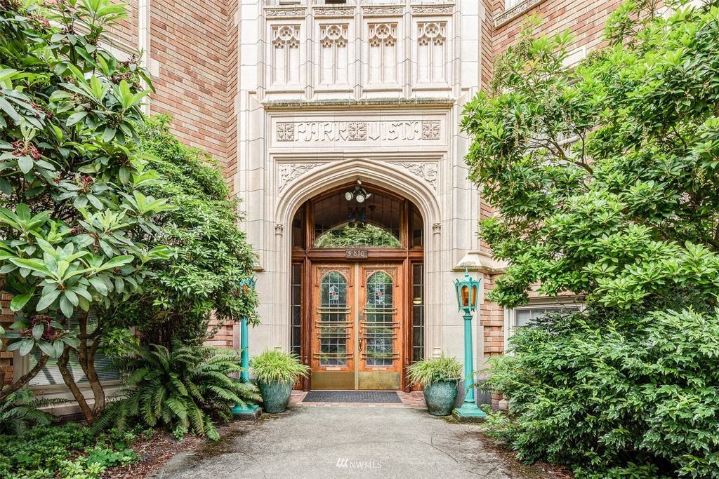 Photo of 5810 Cowen Place NE #404, Seattle, WA 98105 (MLS # 1972818)