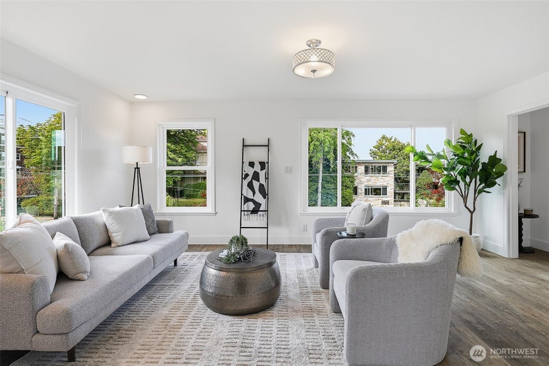 1512 6th Avenue W