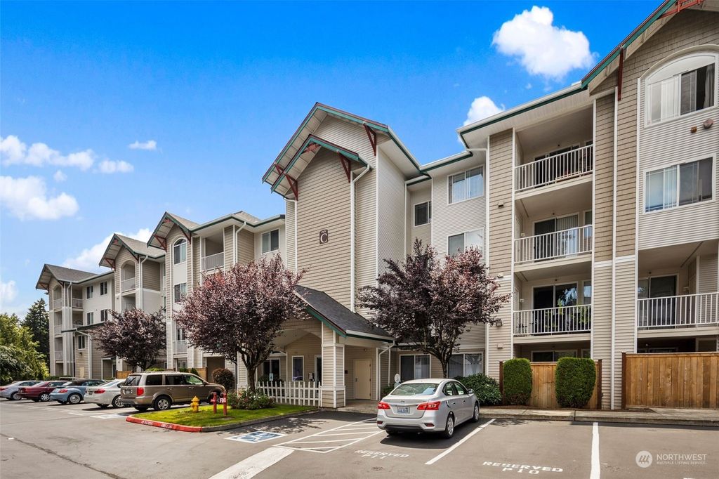 Photo of 13301 SE 79th Place #C208, Newcastle, WA 98059 (MLS # 2137989)