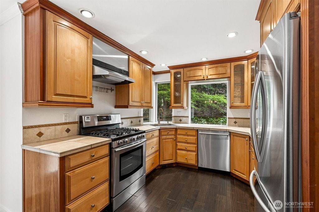 Photo of 3040 273rd Avenue NE, Redmond, WA 98053 (MLS # 2510457)