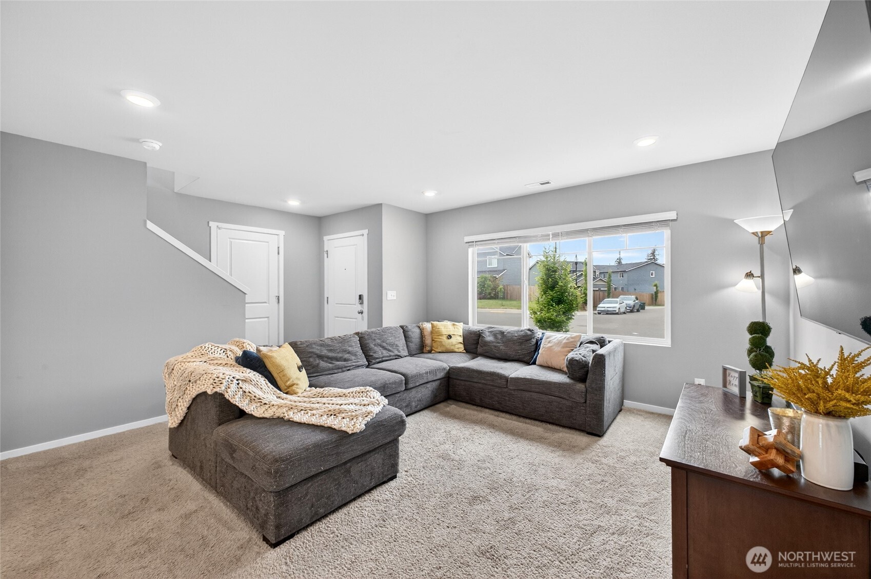 10816 185th Street E