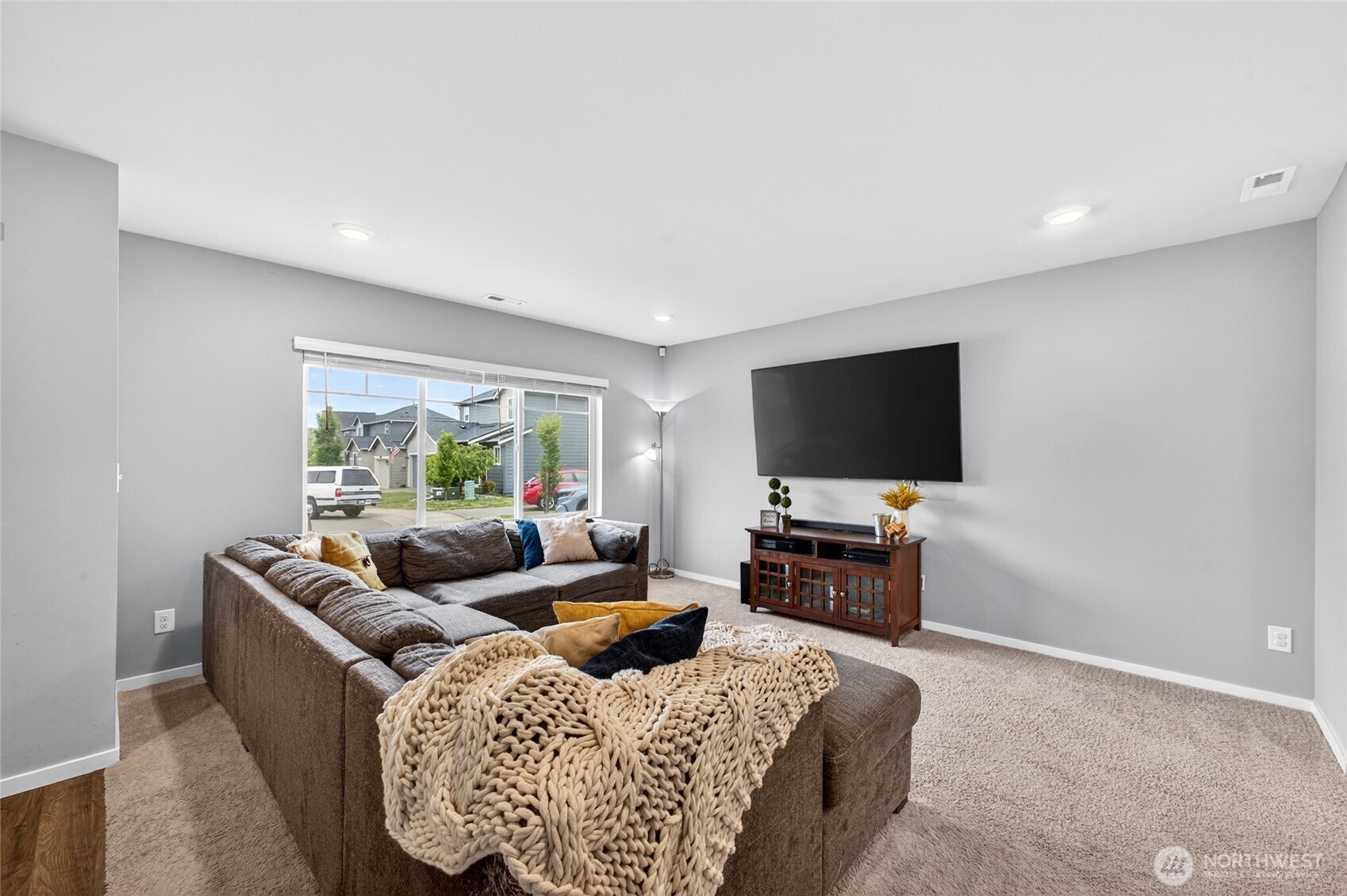 10816 185th Street E
