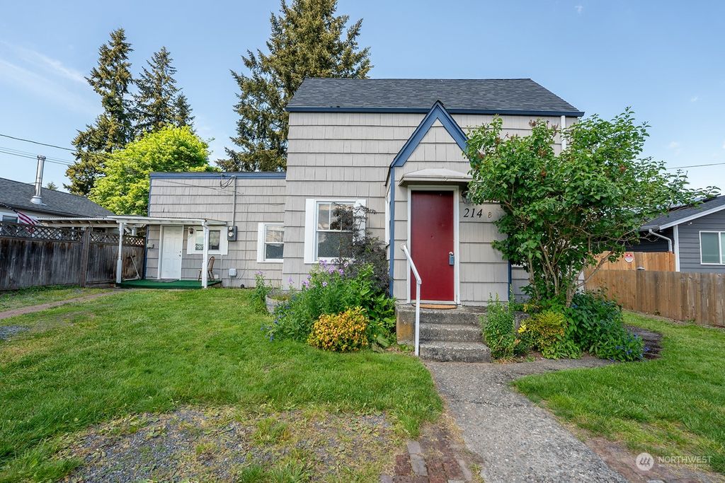 Photo of 214 Taylor Street, Snohomish, WA 98290 (MLS # 2243179)
