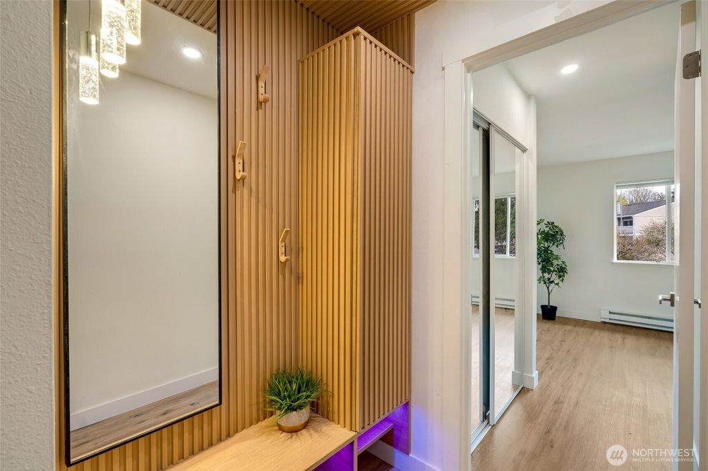 Photo of 12415 NE 130th Court #H306, Kirkland, WA 98034 (MLS # 2358223)