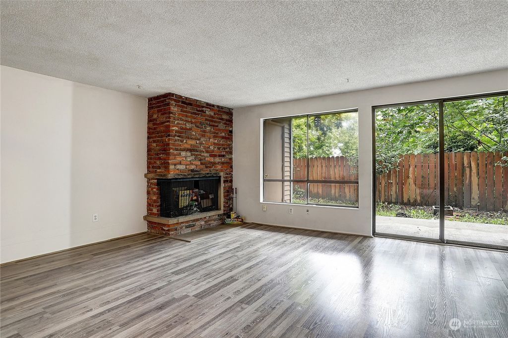 Photo of 13550 S 37th Ave Ave #19, Tukwila, WA 98168 (MLS # 2171427)