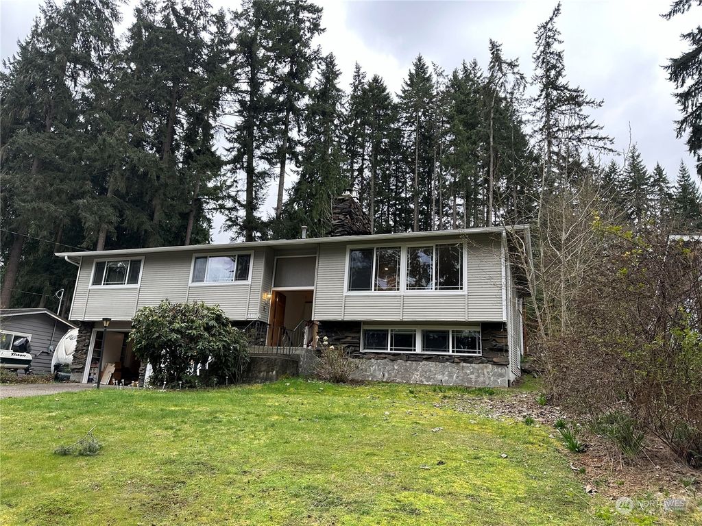 Photo of 16159 SE 42nd Street, Bellevue, WA 98006 (MLS # 2220799)