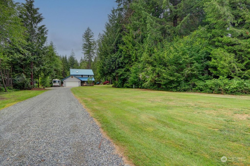 Photo of 10406 115th Avenue NE, Lake Stevens, WA 98258 (MLS # 2129883)