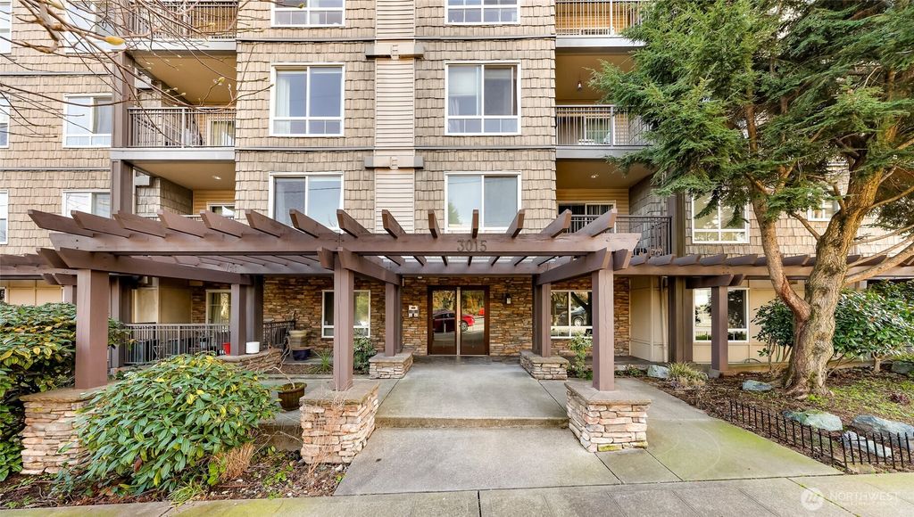 Photo of 3015 SW Avalon Way #106, Seattle, WA 98126 (MLS # 2478288)