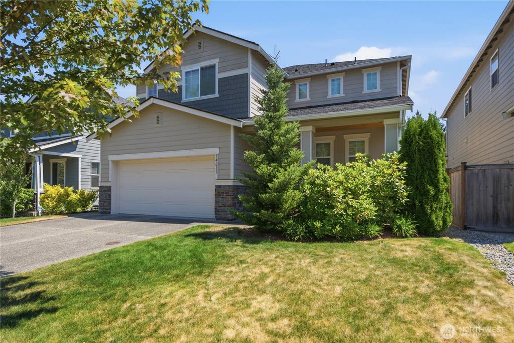 Photo of 14019 63rd Avenue E, Puyallup, WA 98373 (MLS # 2549563)